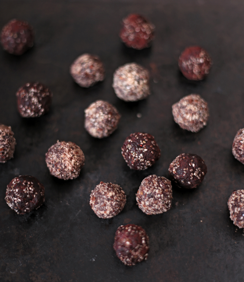 Cranberry And Almond Energy Balls • Green Evi